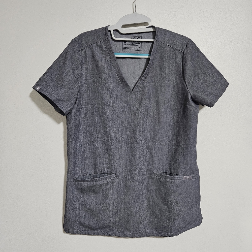 Figs Women 2 Pocket Short Sleeve Scrubs Top Gray Small